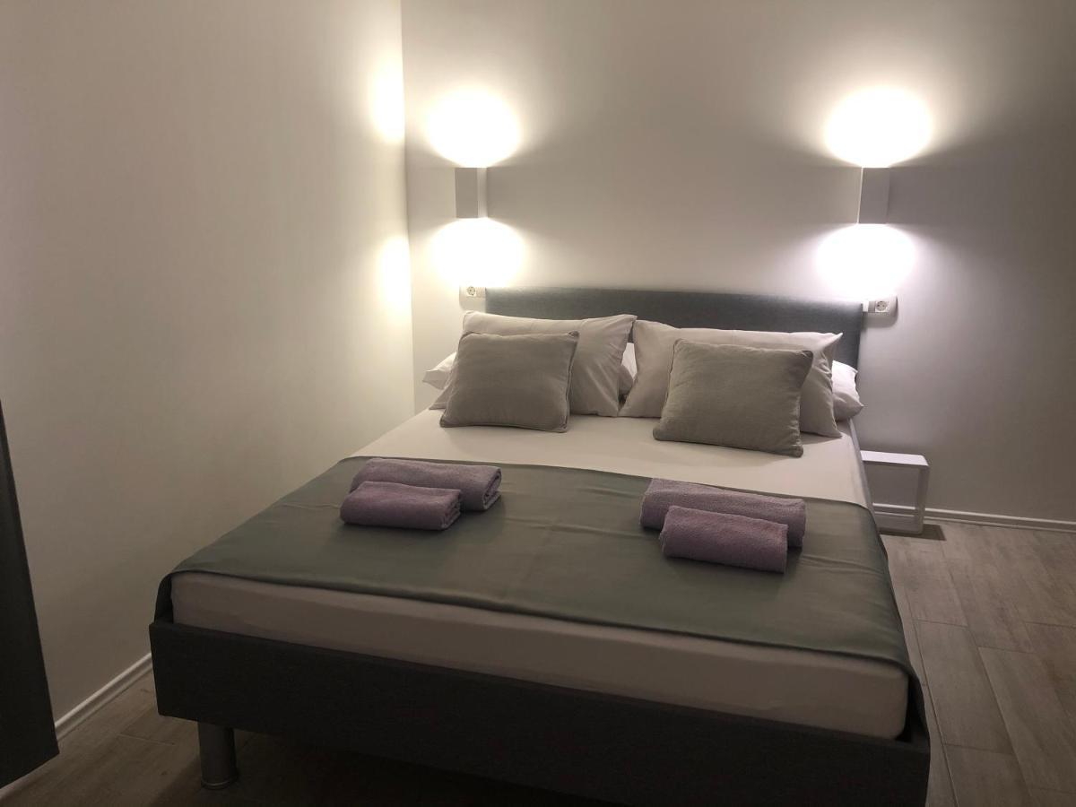 Apartmani Milka I Jozo Omis Ngoại thất bức ảnh