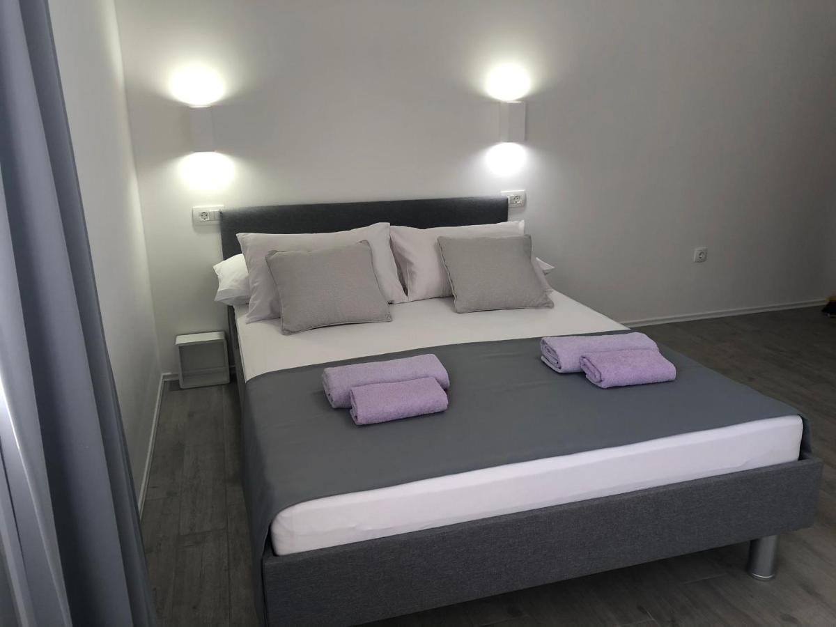 Apartmani Milka I Jozo Omis Ngoại thất bức ảnh