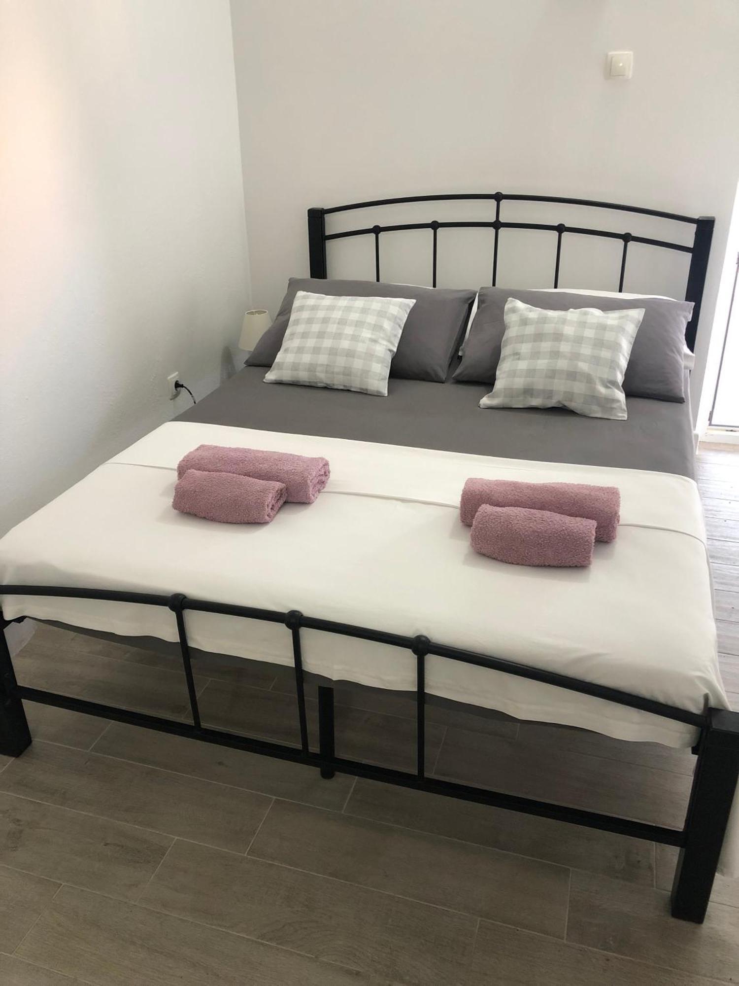 Apartmani Milka I Jozo Omis Phòng bức ảnh
