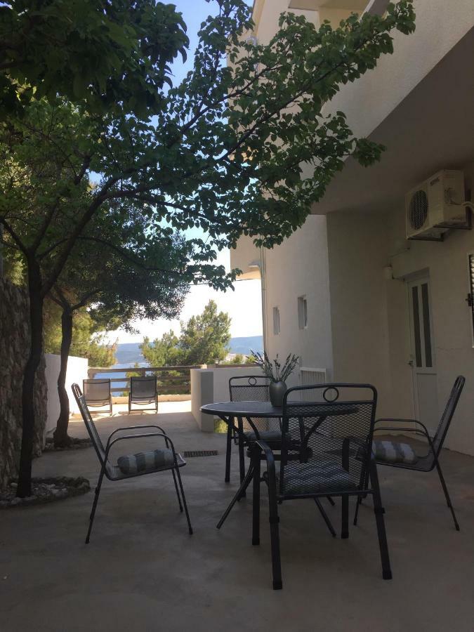 Apartmani Milka I Jozo Omis Ngoại thất bức ảnh